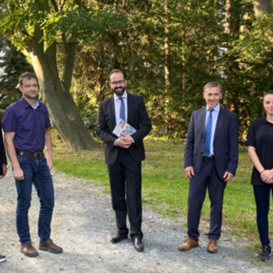 offizieller Startschuß für den Beginn der Sanierungsdabreiten am Herrenhaus Prietitz